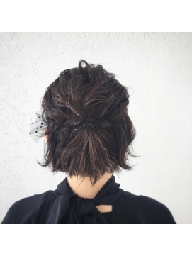 ショートボブハーフアップ