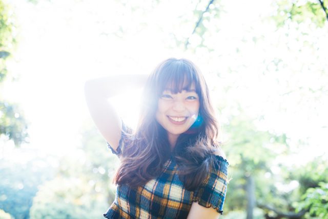 笑顔の女性
