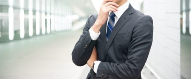 顔以外の部分にする