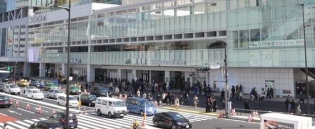 新宿　出会いスポット　新宿駅南口バスターミナル前