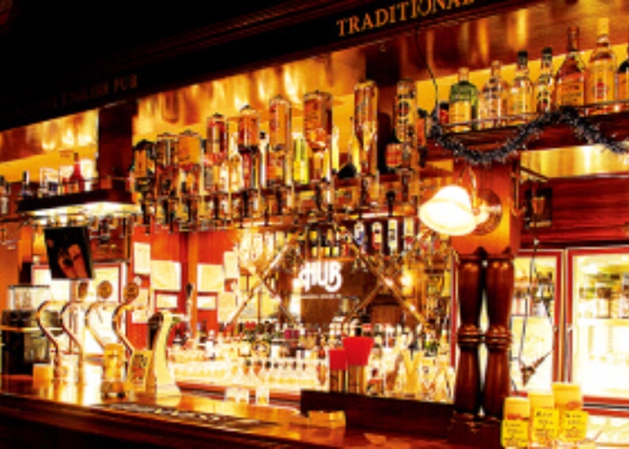 HUB 六本木店内観1