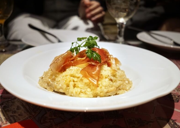 オリエンタルラウンジ新宿　フード