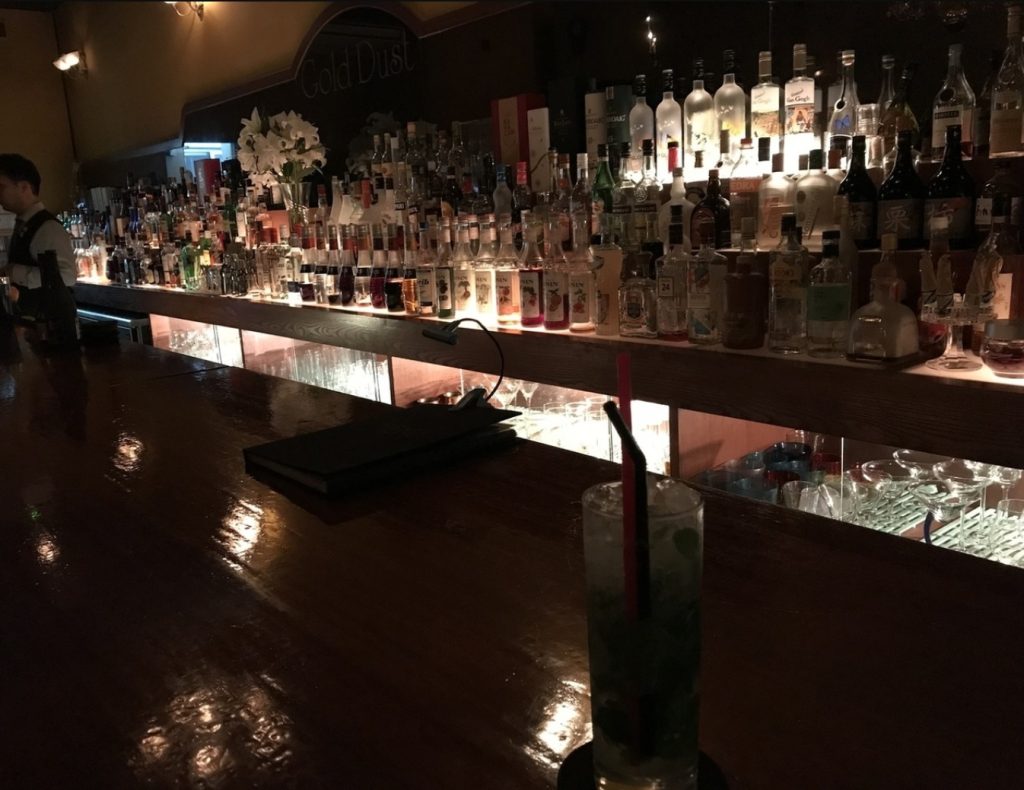 BAR Gold Dust（バー ゴールドダスト）（美栄橋駅）