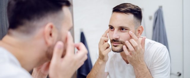 髪型や肌の手入れなど清潔感がある