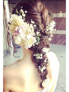 海外風！グリーン多めのナチュラル花嫁ヘア