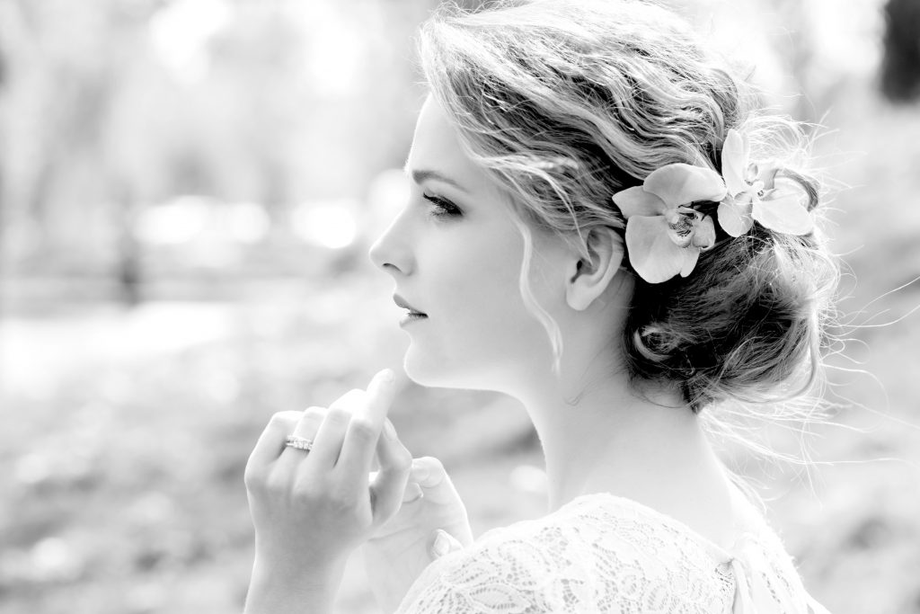 誰よりも可愛い花嫁に！海外風おしゃれ「フラワーブライダルヘア」15選