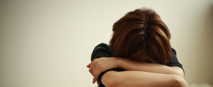 パートナーと別れたばかりの女性