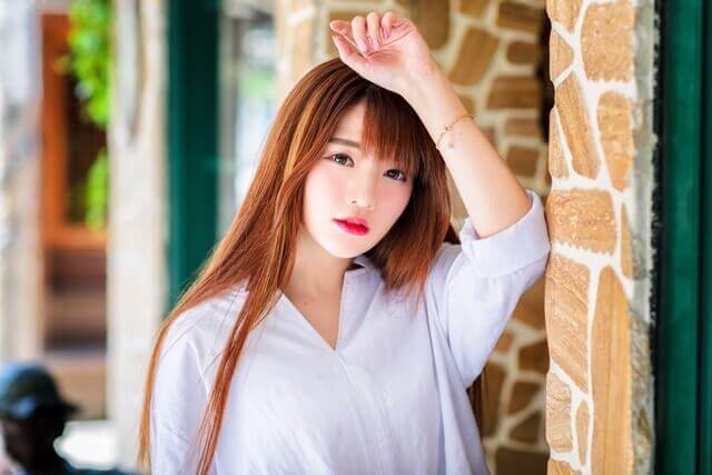 真面目なキメ顔写真イメージ