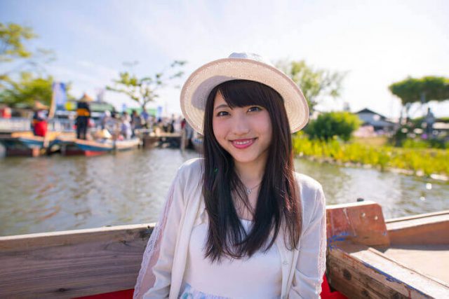 上半身女性のイメージ