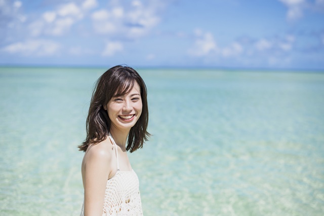 笑顔の女性