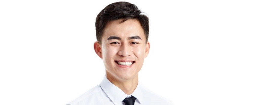 モテるメイン写真は笑顔が素敵な写真