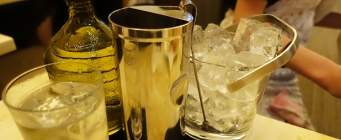 キャバクラやガールズバーで美女を口説く