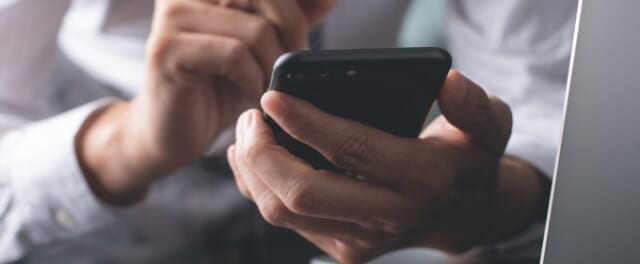 平日の昼間にしか返信がこない